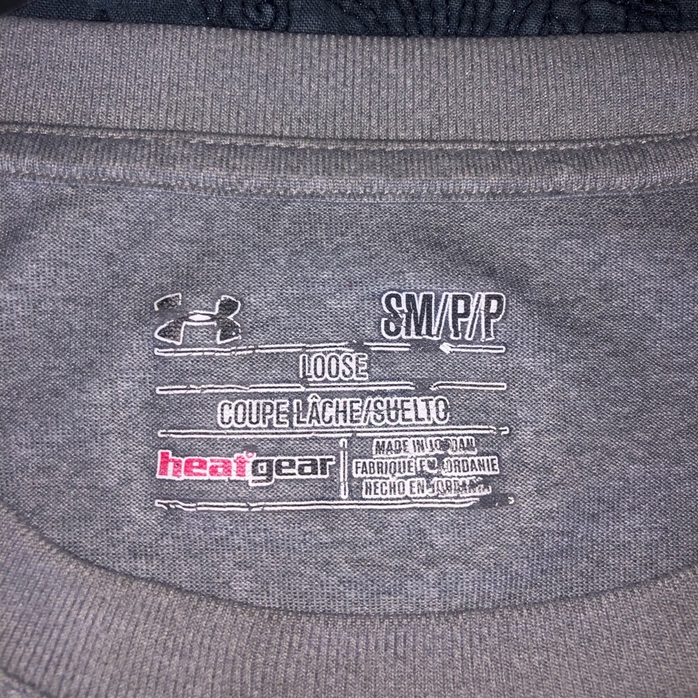 Under armour grey tee-shirt